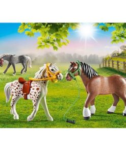 PLAYMOBIL-70683-Country-3-Pferde1